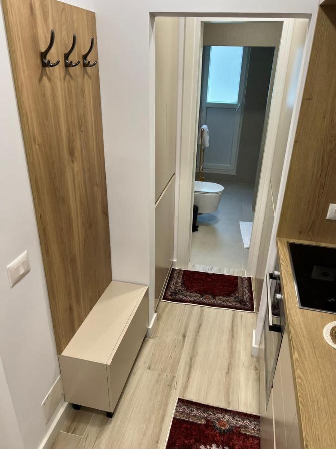 Smart Home , Lovely Apartment In 地拉那 外观 照片