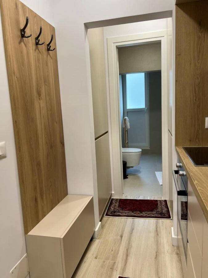 Smart Home , Lovely Apartment In 地拉那 外观 照片