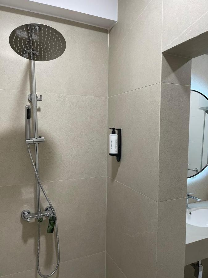 Smart Home , Lovely Apartment In 地拉那 外观 照片